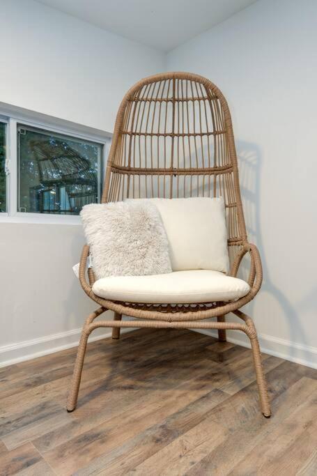 2 Bed 1 Bath-Sleeps 5 To 6 Near Rrg Large Deck Beattyville Exterior foto