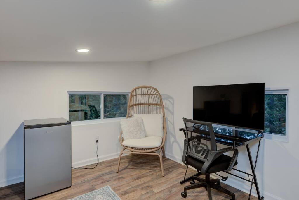 2 Bed 1 Bath-Sleeps 5 To 6 Near Rrg Large Deck Beattyville Exterior foto