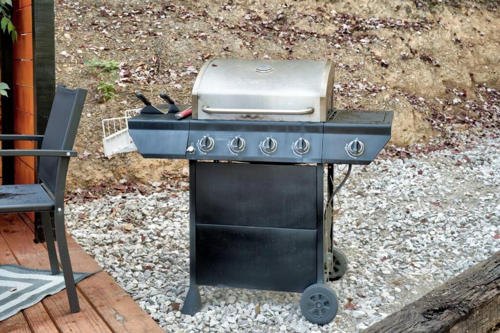 2 Bed 1 Bath-Sleeps 5 To 6 Near Rrg Large Deck Beattyville Exterior foto