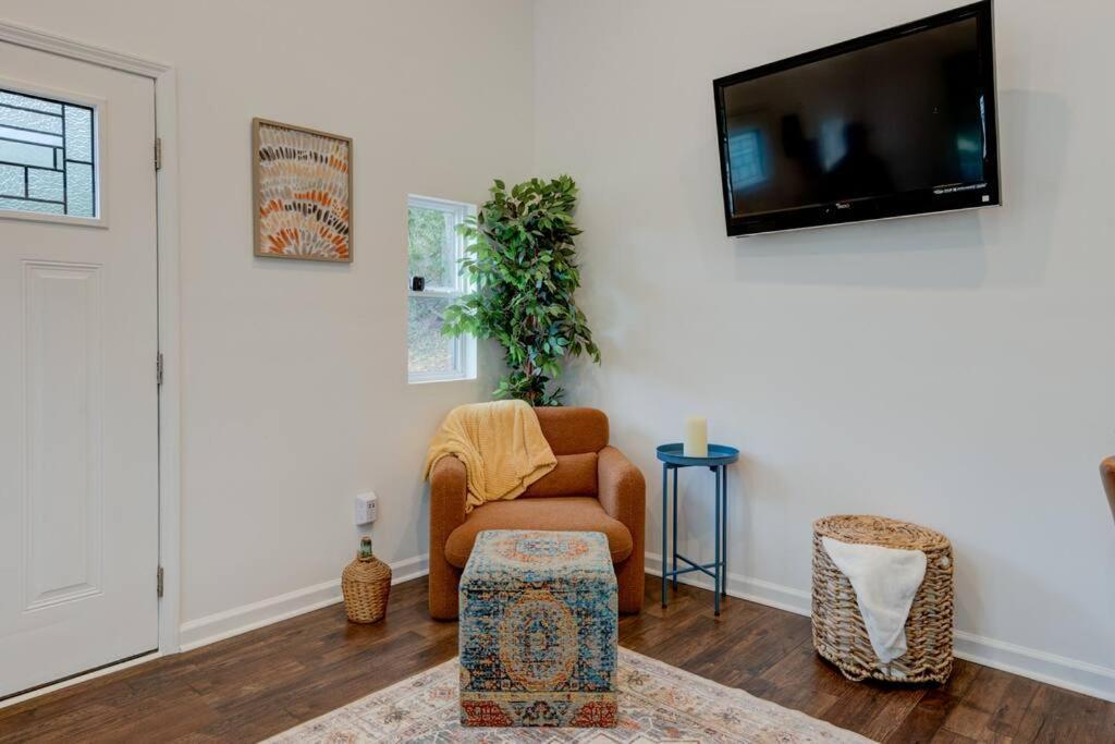 2 Bed 1 Bath-Sleeps 5 To 6 Near Rrg Large Deck Beattyville Exterior foto