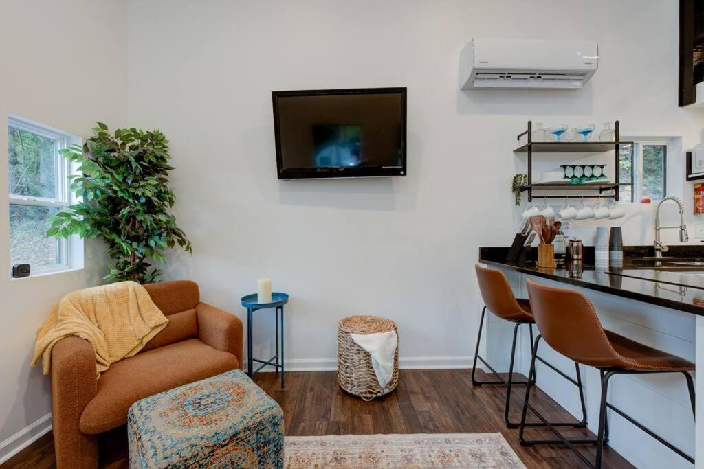 2 Bed 1 Bath-Sleeps 5 To 6 Near Rrg Large Deck Beattyville Exterior foto