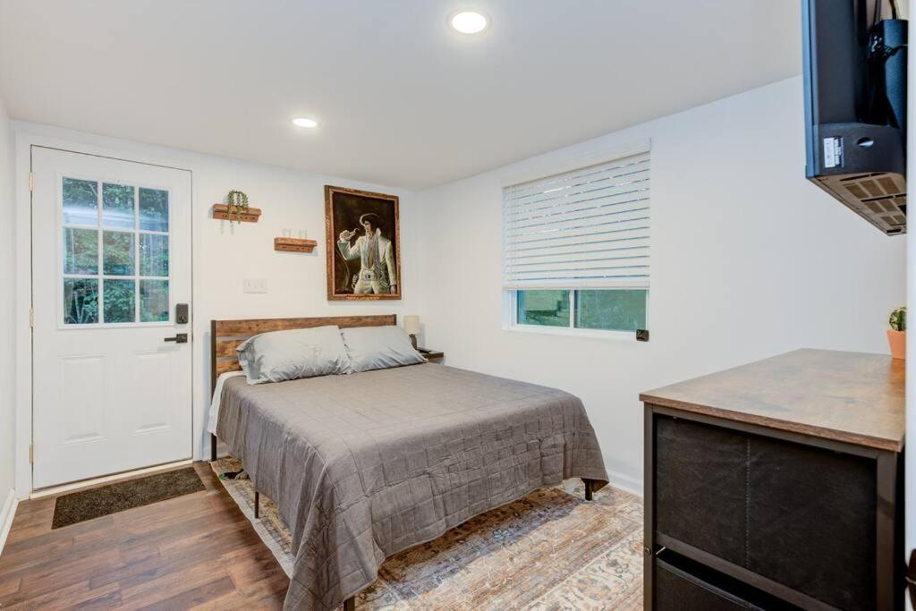 2 Bed 1 Bath-Sleeps 5 To 6 Near Rrg Large Deck Beattyville Exterior foto